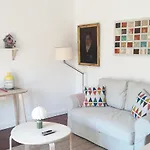 Modern Cosy Flat With Terrace In Campo De Ourique. Apartment Lisbon