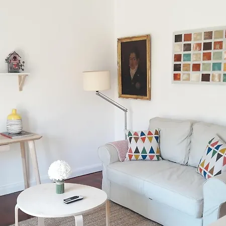 Modern Cosy Flat With Terrace In Campo De Ourique. Apartament Lizbona